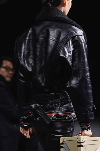 Look 104